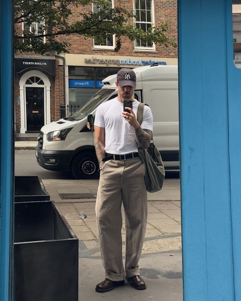 DANIEL SIMMONS | Recently 📸 | Instagram Daniel Simmons Outfit, Daniel Simmons, Boys Streetwear, Minimalistic Outfits, Boys Summer Outfits, Streetwear Summer, Inspo Outfit, Outfit Inspiration Fall, Outfits Spring