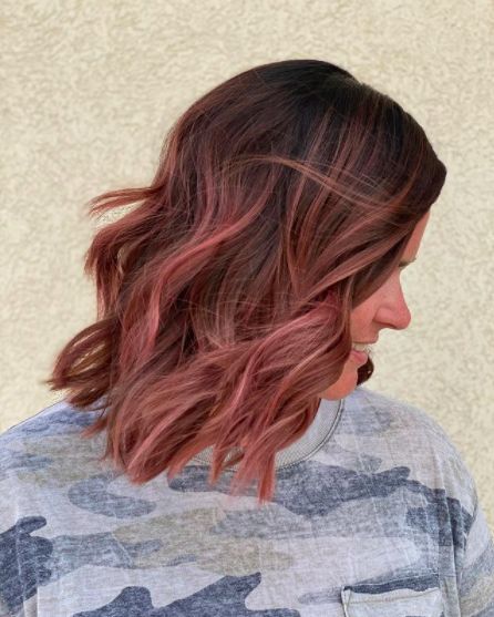 Rose Gold Halo Hair, Balayage Colors For Brunettes, Dark Rose Gold Balayage, Rose Gold Balayage Brunettes Dark Short Hair, Red Rose Gold Hair, Rose Gold Balayage Short Hair, Strawberry Brunette Balayage, Pastel Pink Balayage Brunette, Rose Balayage Brunettes