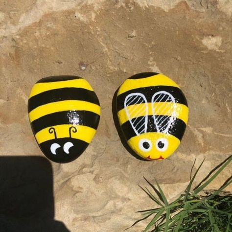 Bee Rocks, Koti Diy, Painted Rock Animals, Rock Painting Ideas, Painted Rocks Kids, Painted Rocks Craft, Painted Rocks Diy, Rock Painting Ideas Easy, Rock Painting Patterns