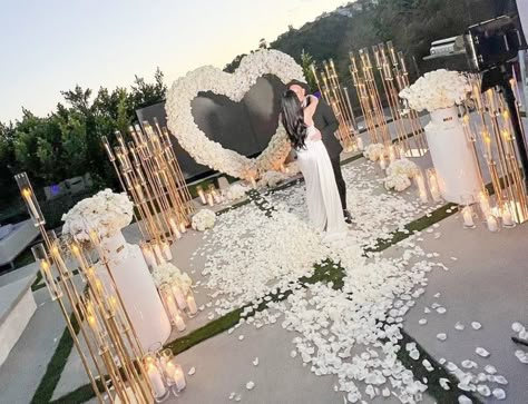 Beige And White Engagement Party, All White Proposal Decor, White Proposal Decor, White Proposal, Valentine Day Aesthetic, Surprise Proposal Pictures, Aesthetic Valentines Day, White Engagement Party, Romantic Candlelight Dinner