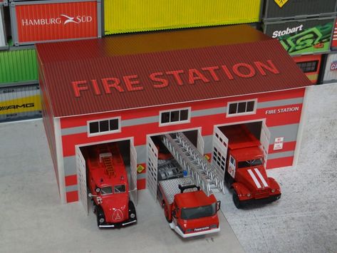 Cape Cod Aesthetic, Car Town, Diorama 1:64, How To Make Fire, Background Decoration, House Fire, Trunk Or Treat, Fire Station, Miniature Model