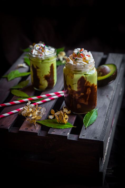 Jus Alpukat (Indonesian creamy Avocado shake) Avocado Shake Recipe, Jus Alpukat, Avocado Shake, Avocado Juice, Asian Noodle Dishes, Indonesian Desserts, Asian Cake, Resep Smoothie, Resep Salad