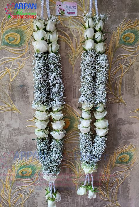 White And Green Garland Wedding Indian, White Rose Garland Wedding Indian, Garlands For Reception, White Varmala, Rose Mala For Wedding, Wedding Mala Rose, Reception Garland, Jaimala Designs, White Rose Garland