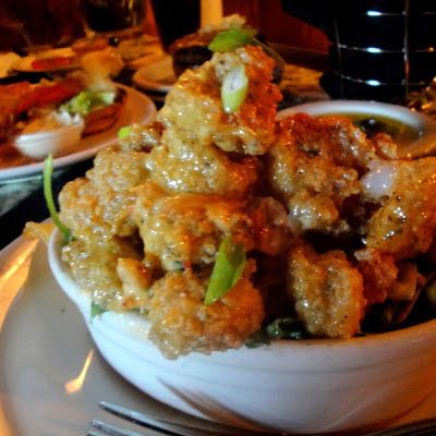 Pow Pow Fried Shrimp @keyingredient #cheddar #shrimp #bacon #delicious #bread Bang Bang Shrimp Recipe, Fried Shrimp Recipes, Bang Bang Shrimp, Hot Chili Sauce, Fried Shrimp, Shrimp Recipe, Pow Wow, Fried Food, Bang Bang