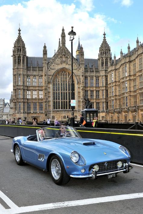 1961 Ferrari 250 GT Scaglietti SWB California Spider Spider Ferrari, Ferrari 400 Superamerica, Spider Vintage, Ferrari Vintage, Ferrari 275 Gtb, Ferrari 328, Prancing Horse, Auto Retro, Ferrari California