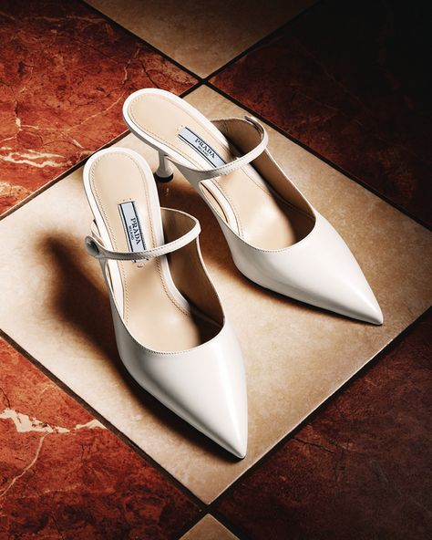 Prada Prada Wedding, Royal Shoes, Designer Things, Coin Toss, Vogue Wedding, Shoes Prada, Devil Wears Prada, Minimalist Shoes, Wedding Dress Shoes