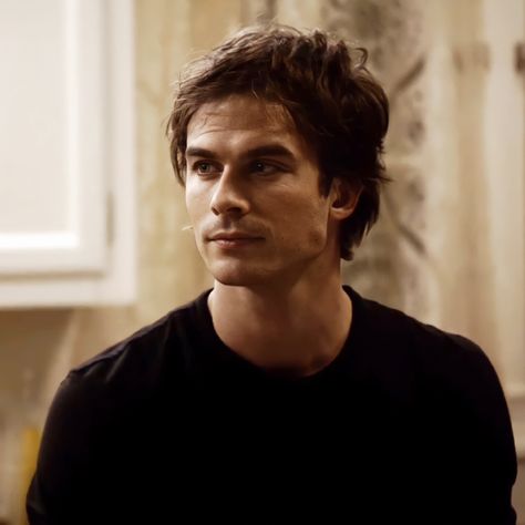 S1 Damon Salvatore, Tvd Characters All, Damon Pfp, Damon Season 1, Damon Salvatore Pfp, Damon Salvatore Season 1, Damon Salvatore Hot Pics, Ian Somerhalder Tvd, Damon Vampire Diaries