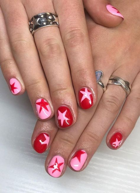 star nails, starburst nails, nail trends, starburst acrylic nails, star nails design, star nails y2k, nail art with stars 2 Colour Nails Design, Nail Art Inspo For Short Nails, Take My Picture Nails, Short Acrylic Nail Styles, Pink Nails With Red Stars, Pink Star Nails Short, Short Star Nail Designs, Jel Nails Ideas, Red And Pink Star Nails