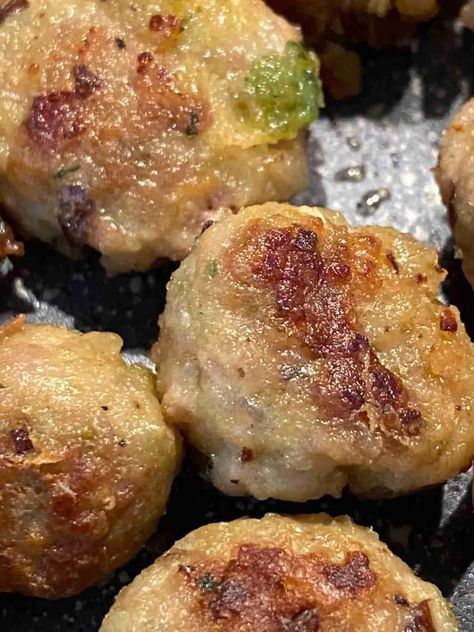 VEAL MEATBALLS: MY MOM'S AMAZING RECIPE Recipes With Ground Veal, Ground Veal Meatballs, Veal Meatballs Recipe, Ground Veal Recipes, Meatballs With Sauce, Seafood Main Course, Ground Veal, Veal Meatballs, Italian Stew