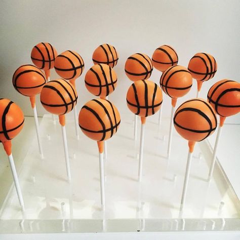 Basketball Torte, Basketball Cake Pops, Basketball Cake, Olympic Athletes, Star Baby Showers, March Madness, 8th Birthday, Kids Cake, Cake Pops