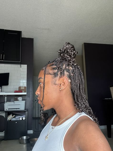 Short Twists Natural Hair, Mini Twists Natural Hair, Mini Braids, Hair Braid Designs, Short Natural Curly Hair, Short Box Braids Hairstyles, Short Box Braids, Quick Natural Hair Styles, Braided Cornrow Hairstyles