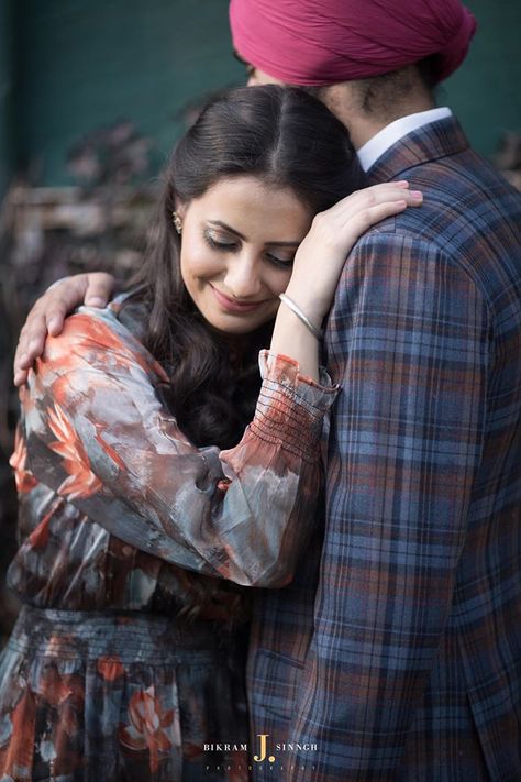 Prewedding Punjabi Photoshoot, Punjabi Love Couple Pics, Punjabi Prewedding Photography, Punjabi Wedding Shoot, Couple Pic Hd, Punjabi Couple Pic Hd, Punjabi Wedding Couple, Romantic Love Images, Pre Wedding Videos