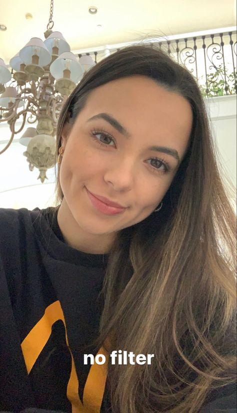 People With Dimples, Girls With Dimples, Veronica Merrell, Vanessa Merrell, Merrell Twins, Beautiful Islands, So Beautiful, Blue Ocean, Beautiful People