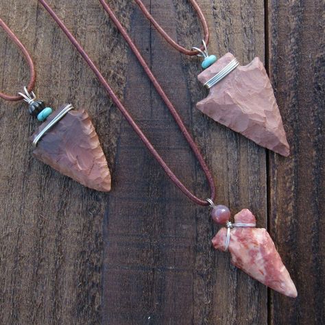 Arrowhead Jewelry, Arrowheads Jewelry, Arrow Heads, Country Jewelry, Wire Wrapping Diy, Arrow Head, Arrowhead Necklace, Medicine Wheel, Raw Crystal Necklace