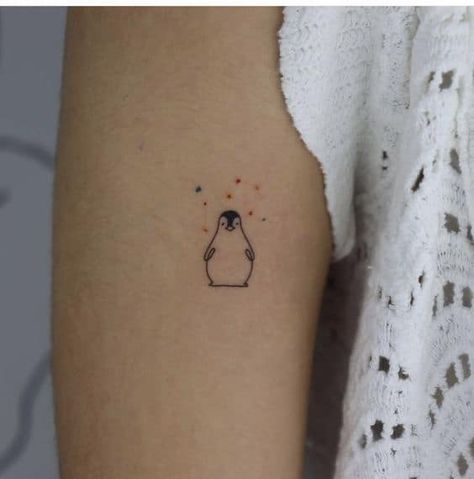 Penguin Finger Tattoo, Small Penguin Tattoo, Penguin Tattoo Ideas, Dr Tattoo, Ant Tattoo, Penguin Tattoo, Small Matching Tattoos, Bookish Tattoos, Underwater Scenes