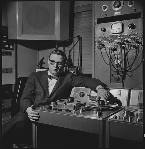 Radio Booth, 1950s Radio, Happy 91st Birthday, On Air Radio, Annie Musical, Francis Wolff, Golden Age Of Radio, Jazz And Blues, Disco Style