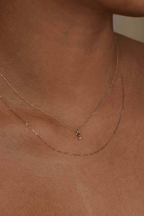 Little Ode Diamond Necklace – WWAKE Delicate Gold Necklaces, White Gold Jewelry Aesthetic, Dainty Necklace Stack, Minimalist Accessories Jewellery, Timeless Necklace, Cascade Necklace, Pendant Necklace Simple, Minimalist Accessories, Jewelry Accessories Ideas