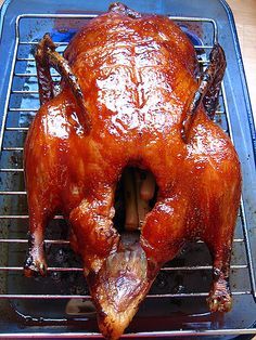 Crispy Duck Recipes, Chinese Roast Duck, Peking Duck Recipe, Roasted Duck Recipes, Goose Recipes, Crispy Duck, Peking Duck, Game Recipes, Honey Glazed