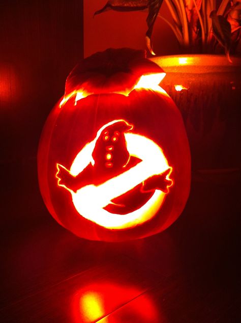 Ghostbusters Logo Pumpkin - Halloween 2011 Pumpkin Carving Ghost, Ghostbusters Logo, Cute Pumpkin Carving, Decorate For Halloween, Pumkin Carving, Easy Pumpkin Carving, Pumpkin Contest, Carved Pumpkins, Pumpkin Carving Designs