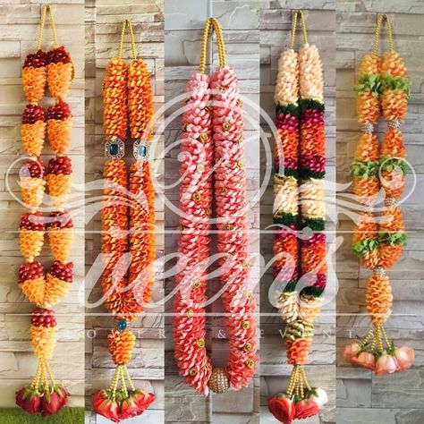 Orange Garlands, Garlands Christmas, Indian Wedding Garland, Flower Garland Wedding, Party Deco, Good Relationship Quotes, Flower Garland, Floral Garland, Garland Wedding