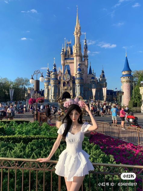 Hongkong Disneyland Photo Ideas, Theme Rp Unfiltered Vintage, Disneyland Outfit Spring, Hk Disneyland, Disneyland Dress, Magic Kingdom Outfit, Disney Tokyo, Outfit Disney, Theme Park Outfits