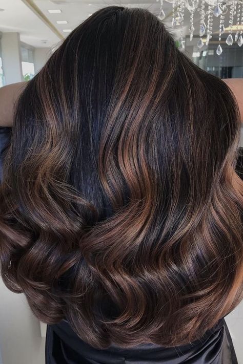 Highlights For Dark Brown Hair, Bombshell Hair, Dark Brunette Hair, Black Hair Balayage, Hair Color Chocolate, Brown Hair Inspo, Brunette Hair With Highlights, Dark Hair With Highlights, Brunette Balayage Hair