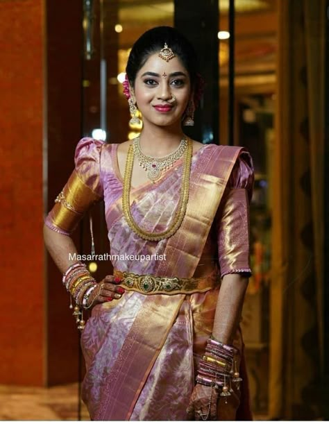 Pattu Sarry Blouse Designs, Pattu Blouse Design Models, Bridal Saree Designs, Blouse Designs For Pattu Sarees, Red Bridal Saree, Blouse Designs Bridal, Lavender Saree, Classic Saree, Pattu Saree Blouse Designs