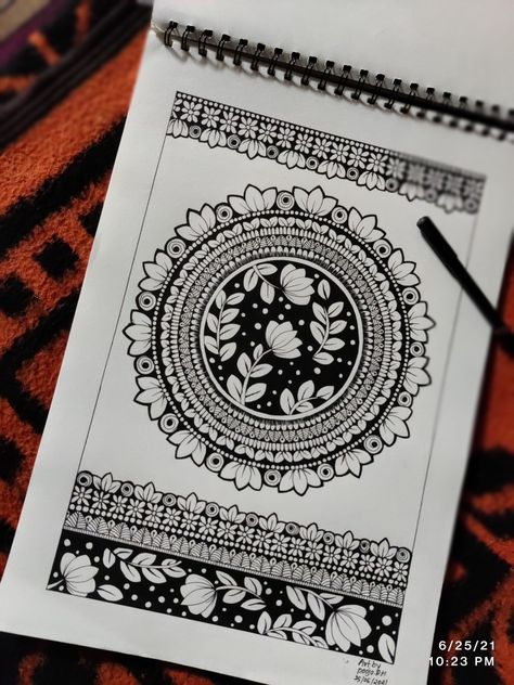 Mandala Art Designs Creative, Medical Mandala Art, Boho Mandala Art Simple, Mandala Art For Corners, Christmas Mandala Drawings, Madla Art Drawing, Detailed Mandala Art, Pencil Art Drawings Mandala, Madhubani Mandala Art