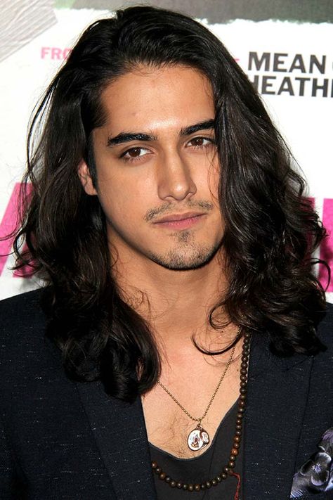 Long Voluminous Hair, Celebrity Long Hair, Man With Long Hair, Beck Oliver, Long Shag Haircut, Sassy Haircuts, Hair Male, Avan Jogia