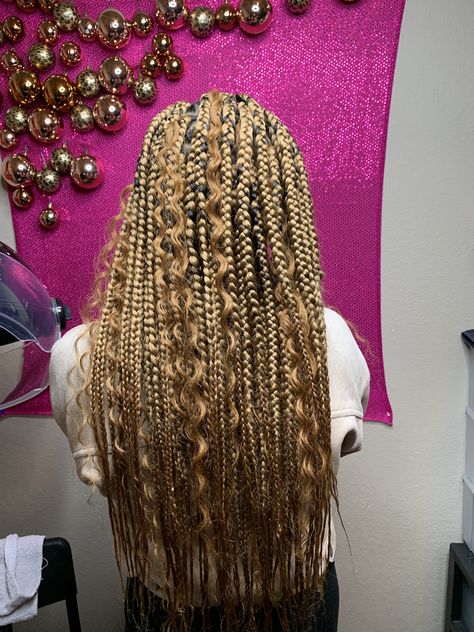 Gold Weave Hairstyles, Gold Goddess Braids, Golden Brown Braids For Black Women, Golden Braids For Black Women, Gold Attachment Braids, Gold Braids, Golden Goddess, Kids' Braids, Braids For Kids