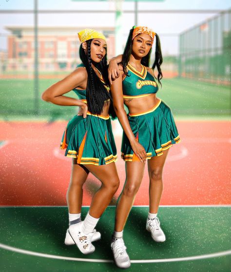 Clover Cheerleader Costume, Cute Best Friend Costumes, Friend Costume Ideas, Best Friend Costume Ideas, Best Friend Costumes, Cheer Costumes, Friend Costumes, Easy Cosplay, Duo Costumes