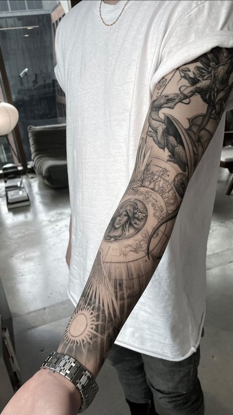 Instagram Minimalist Sleeve Tattoo Men, Unique Sleeve Tattoos Men, Fineline Sleeve Tattoo, Men’s Full Sleeve Tattoo, Male Tattoos Aesthetic, Tattoo Sleeve Ideas For Men, Otter Tattoos, Oscar Akermo, Mens Sleeve Tattoo