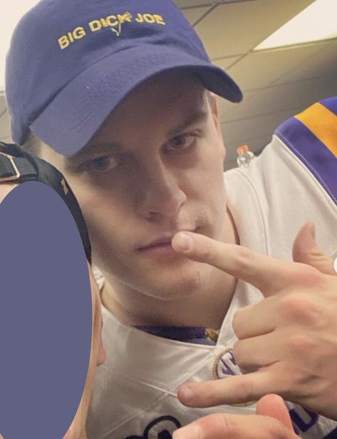 Joe Burrow With Fans, Joe Burrow Boyfriend Aesthetic, Lsu Joe Burrow, Joe Burrow Boyfriend Material, Joe Burrows, Joe Burrow Lsu, Joe Brrrr, Joe Shiesty, Joe Borrow