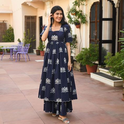 Long Frock Models Traditional, Daily Wear Clothes For Women, Kalamkari Dress Designs Latest, Kurti Plazo Fashion Styles, Cotton Dresses Designs, Kalamkari Dresses Kurti, Cotton Long Frocks For Women, Saree Frocks, Long Frok