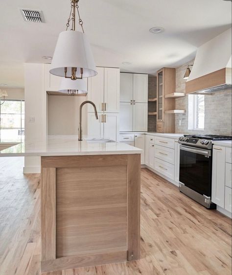 Richmond House, Construction House, Kitchen 2024, Wood Island, Classic Kitchen, Kitchen Farmhouse, Farmhouse Style Kitchen, Modern Farmhouse Kitchens, Large Kitchen