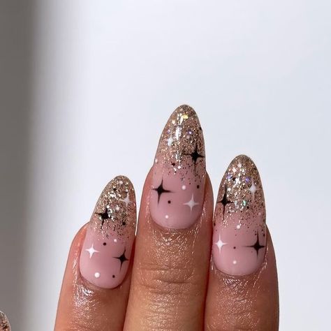 pearlie pressed | diy nail art | gel x on Instagram: "new year’s eve nails 🥂✨ - do you like this nail inspo?   💌 SHARE this nail idea to your friends 📌 FOLLOW for daily nail art and nail tutorials   new year’s eve nails, new year nails, new years 2024 nails, nail ideas for new years, nail inspo for new year’s eve, nail inspo, nail ideas, nail art, nail art inspo, nail art ideas  #nailinspo #naildesigns #nailinspiration #nailideas #nailitdaily #nailitmag #nailart #nailartdesign #nailartinspo #nailartinspiration #nailartideas #nailtrends #trendynails #nailinspire #nailartofinstagram #nailartdesigns #nailartdaily #dailynails #glitternails #glitternailart #nyenails #newyearsnails" Crazy New Years Nails, Short New Years Eve Nails, New Year’s Eve Nails Almond, News Years Nails, Nail Ideas For New Years, New Years Nails Almond, New Year Eve Nails, New Years Eve Nails Ideas, New Years Nail Ideas