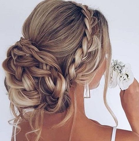 Bridesmaid Hair Inspo, Hairstyles Simple, Pageant Hair, Formal Hairstyles For Long Hair, Latest Hair Color, Mother Of The Bride Hair, Simple Wedding Hairstyles, Bridal Hair Updo, Dance Hairstyles