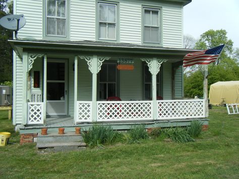 EASY railings around the porch. Lattice and 1x3 frames. Lattice On Porch, Black Lattice Under Front Porch, Porch With Lattice, Porch Lattice Alternative, Instead Of Lattice Under Porch, Framed Lattice Under Porch, Lattice Porch, Porch Lattice, Lattice Deck