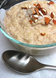 Grain free and missing your morning oats? Give this “faux-meal” (made with acorn squash) a whirl. Paleo Oatmeal, Aip Breakfast, Paleo Breakfasts, Aip Diet, Auto Immune, Autoimmune Paleo, Paleo Lunch, Autoimmune Protocol, Aip Paleo