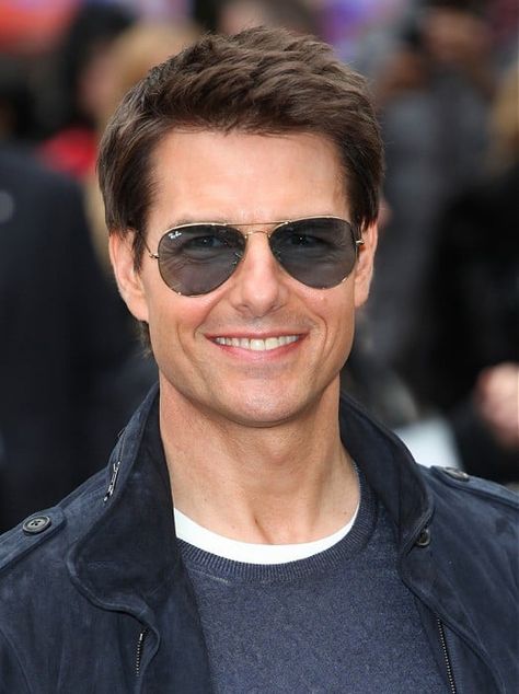 10 Tom Cruise Haircuts That Became Iconic – Cool Men's Hair Tom Cruise Hairstyle, Tom Cruise Hair, Tom Cruise Haircut, Popular Mens Hairstyles, Mens Hairstyles Medium, Mens Hairstyles Thick Hair, Short Hairdos, Mens Hairstyles Short, George Clooney