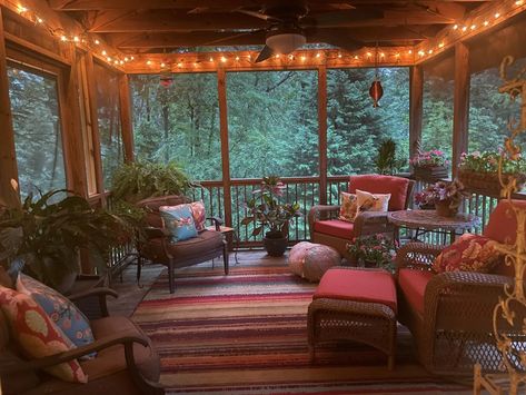 Zen Screened In Porch, Screened Porch Inspiration, Screened In Porch Sunroom, Aesthetic Back Porch, Screened In Porch Aesthetic, Cozy Enclosed Porch Ideas, Wood Screened In Porch, Cozy Screened Porch, Country Screened In Porch