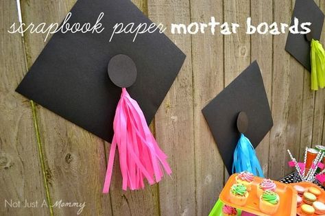 Scrapbook paper mortar boards at a graduation party! See more party ideas at CatchMyParty.com! Graduation Party Treats, End Of School Party Ideas, End Of School Party, School Party Ideas, Kindergarten Graduation Party, Graduation Party Table, 5th Grade Graduation, Senior Graduation Party, Pre K Graduation