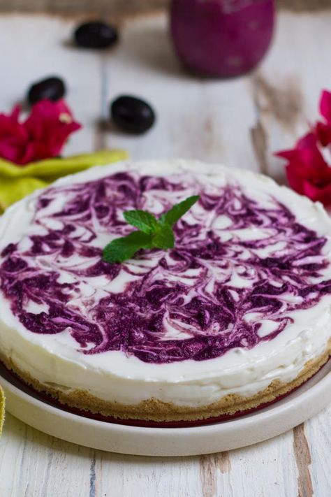 Tangy flavor, velvety texture, and stunning aesthetics, you get all this without even glancing at an oven with the no-bake Jamun cheesecake. Jamun Fruit Recipes, Plum Cheesecake, Cheesecake Eggless, Jamun Fruit, Plum Dessert, Bake With Shivesh, Nobake Dessert, Delicious Cheesecake Recipes, Jamun Recipe