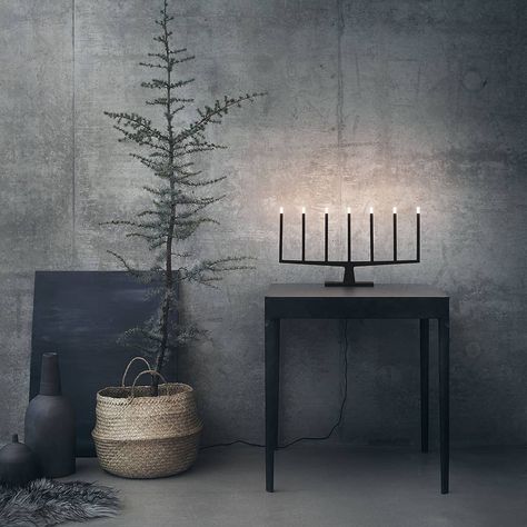 Modern Jul, Christmas Interiors, Contemporary Christmas, Seasonal Home Decor, Wall Candles, Can Lights, Christmas Mood, Scandinavian Christmas, Modern Christmas