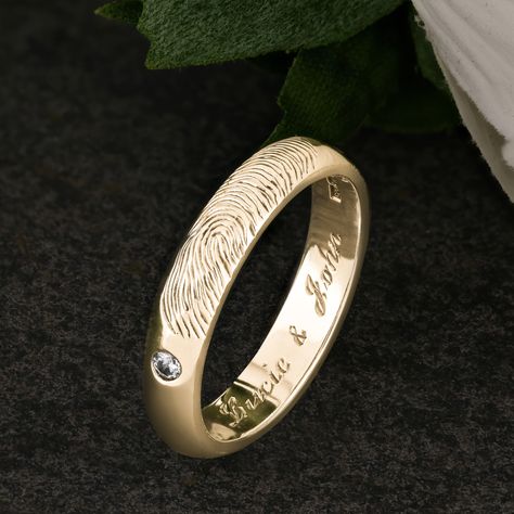 Personalised Engagement Rings, Wedding Ring Sets His And Hers, Ring Engraving Ideas, Engraved Engagement Rings, Fingerprint Wedding Bands, Zulu Wedding, Engraved Rings Personalized, Fingerprint Jewellery, Fingerprint Wedding