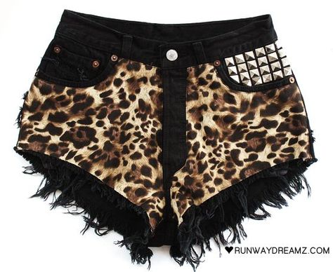 Frayed Shorts, Studded Shorts, Leopard Shorts, Diy Shorts, Leopard Print Shorts, Clothing Diy, Fantasy Closet, Pants Vintage, Cutoff Shorts