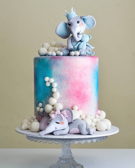 Gender Reveal Cake Elephant, Elephant Gender Reveal Cake, Elephant Theme Gender Reveal, Twins Cake, Elephant Cakes, Elephant Baby Shower Theme, Gender Reveal Balloons, Elephant Theme, Gender Reveal Cake