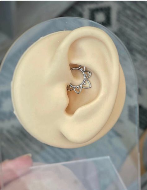 16G Daith Jewelry Rose Gold 8mm Daith Earring Dainty Surgical Steel Cute Daith Clicker Piercing Hoop Ring Tragus Cartilage Rook Hoop - Etsy Cute Daith Piercing Jewelry, Daith Piercing Silver, Daith Piercing Ideas, Daith Clicker, Daith Earring, Daith Jewelry, Daith Piercing Jewelry, Piercing Inspo, Pretty Ear Piercings