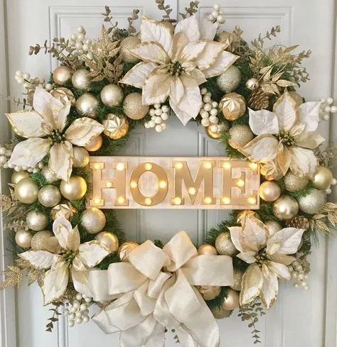 40+ Beautiful Indoor Decoration Ideas & Designs For Christmas in 2019 Rose Gold Christmas Decorations, Silver Christmas Decorations, Rose Gold Christmas, Gold Christmas Decorations, White Christmas Decor, Indoor Christmas Decorations, Silver Christmas, Christmas Wreaths Diy, Christmas 2019