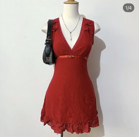 Red 2000s Dress, Boho Club Outfit, Y2k Dress Aesthetic, Movie Dresses, 2000s Fashion, Looks Style, Looks Vintage, Dream Clothes, Dream Dress